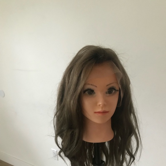 Full lace 18 inch ash brown : human hair wig ?